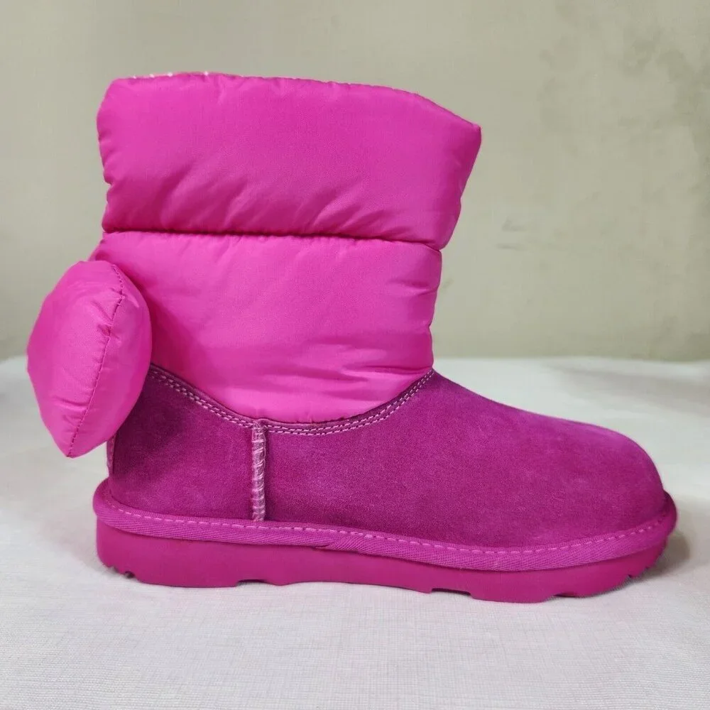 Ugg step out